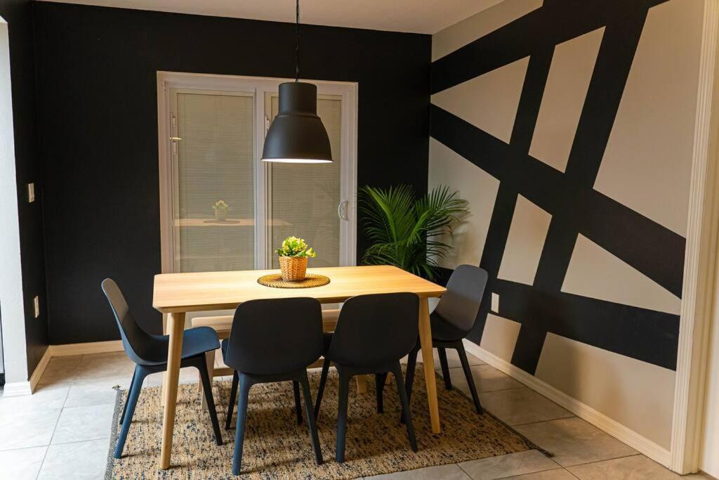 Renovated 3 Bedroom Home Near All Main Attractions Кисими Екстериор снимка